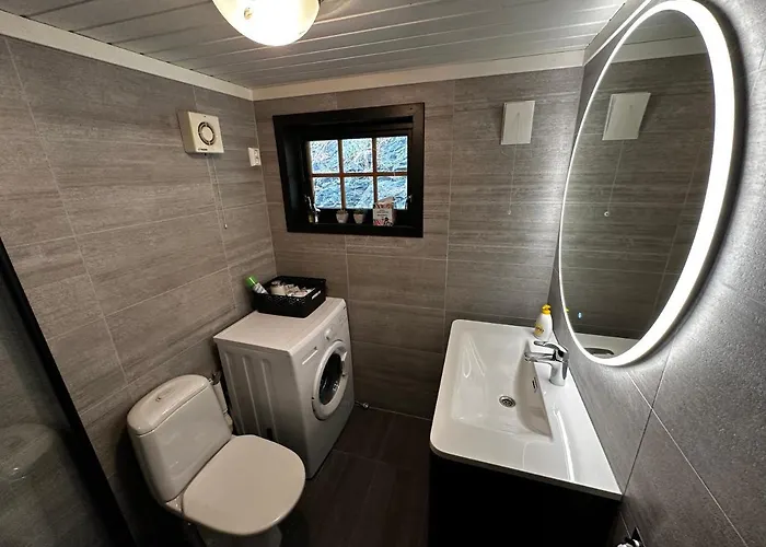 Faleide Panorama Private Fjord View With Large Terrace Feriehus *